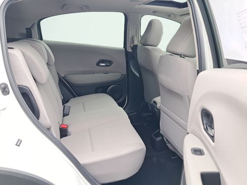 Used 2017 Honda HR-V EX image 14