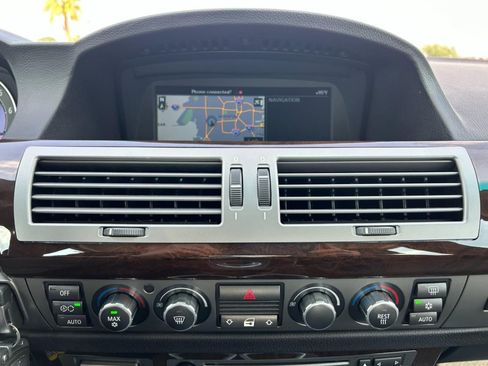 Used 2008 BMW 750Li image 17