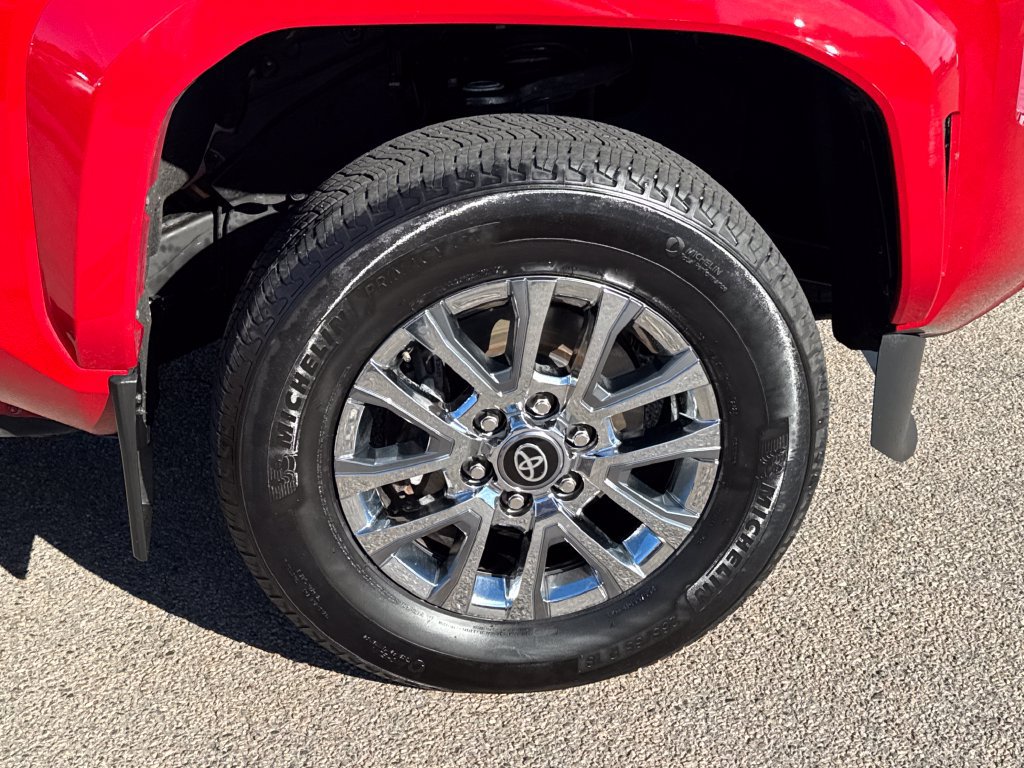Used 2024 Toyota Tacoma Limited AWD/4WD image 43