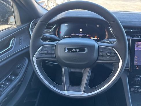 New 2025 Jeep Grand Cherokee L Limited w/ Luxury Tech Group II image 19