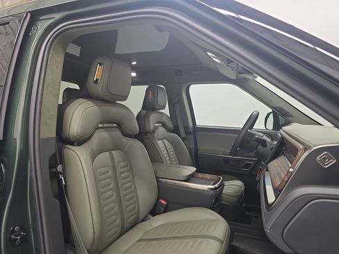 Used 2024 Rivian R1T Adventure AWD/4WD image 23