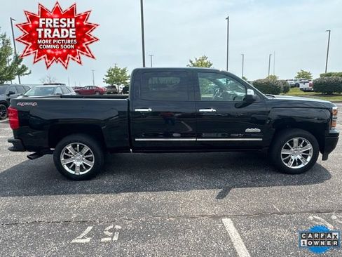 Used 2014 Chevrolet Silverado 1500 High Country w/ High Country Premium Package AWD/4WD image 3