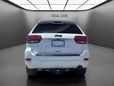 Used 2018 Jeep Grand Cherokee Altitude RWD image 6