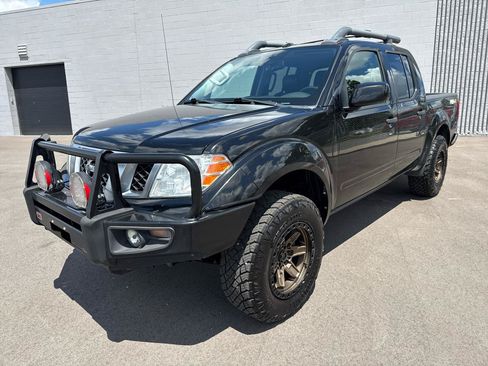 Used 2018 Nissan Frontier PRO-4X AWD/4WD image 1