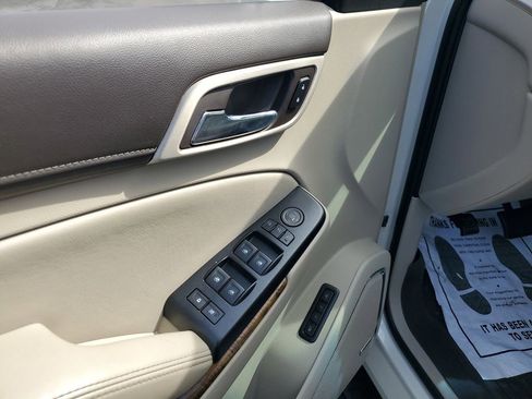 Used 2015 GMC Yukon Denali w/ Premium Package image 25