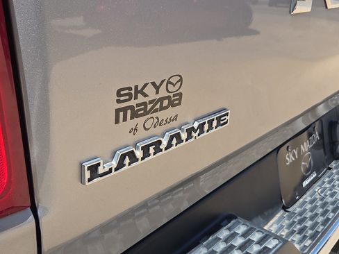 Used 2025 RAM 1500 Laramie AWD/4WD image 11