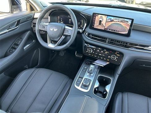 New 2026 INFINITI QX60 Luxe image 16