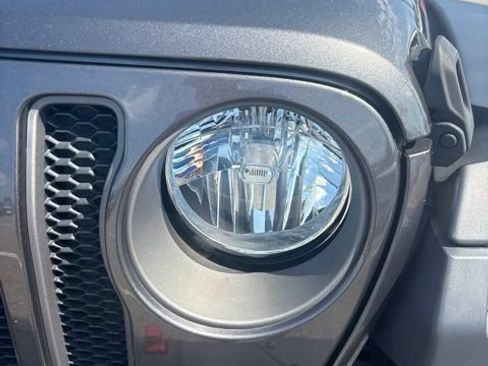Used 2019 Jeep Wrangler Rubicon AWD/4WD image 8