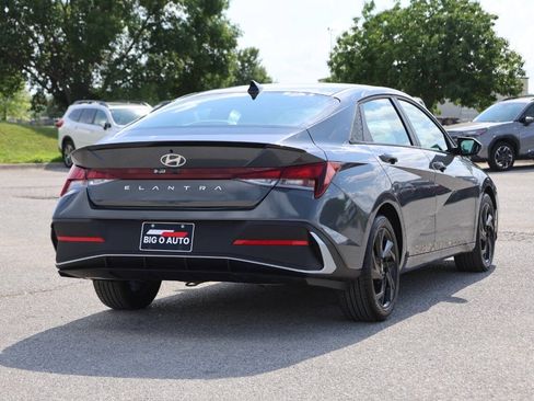 Used 2026 Hyundai Elantra Sport FWD image 9