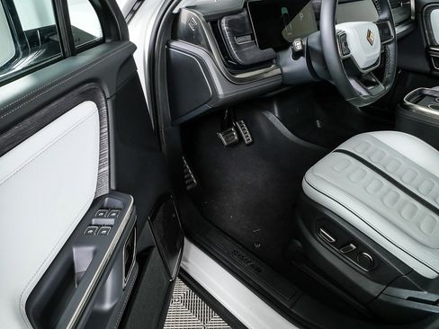 Used 2024 Rivian R1S Adventure image 7