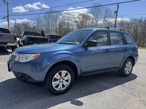 Used 2010 Subaru Forester 2.5X image 2
