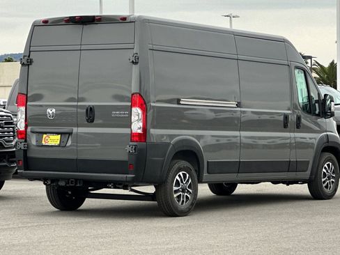 New 2026 RAM ProMaster 2500 w/ Quick Order Package 22G SLT FWD image 4