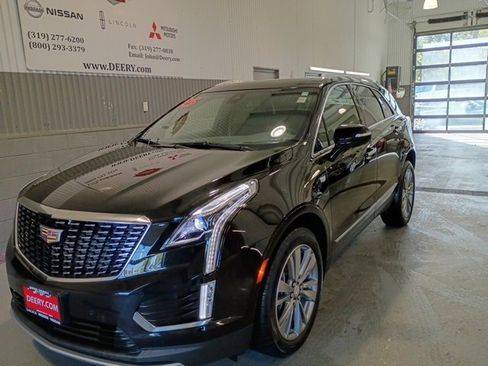 Used 2025 Cadillac XT5 Premium Luxury image 10