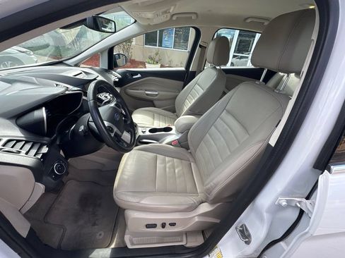 Used 2016 Ford C-MAX Energi SEL w/ Equipment Group 301A FWD image 23