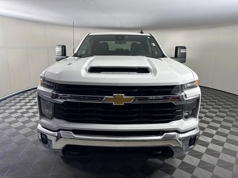 Used 2025 Chevrolet Silverado 2500 LT w/ Convenience Package AWD/4WD image 8