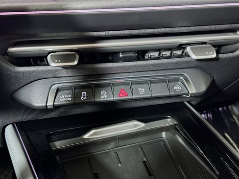 New 2026 Audi Q3 quattro 2.0T AWD/4WD image 16