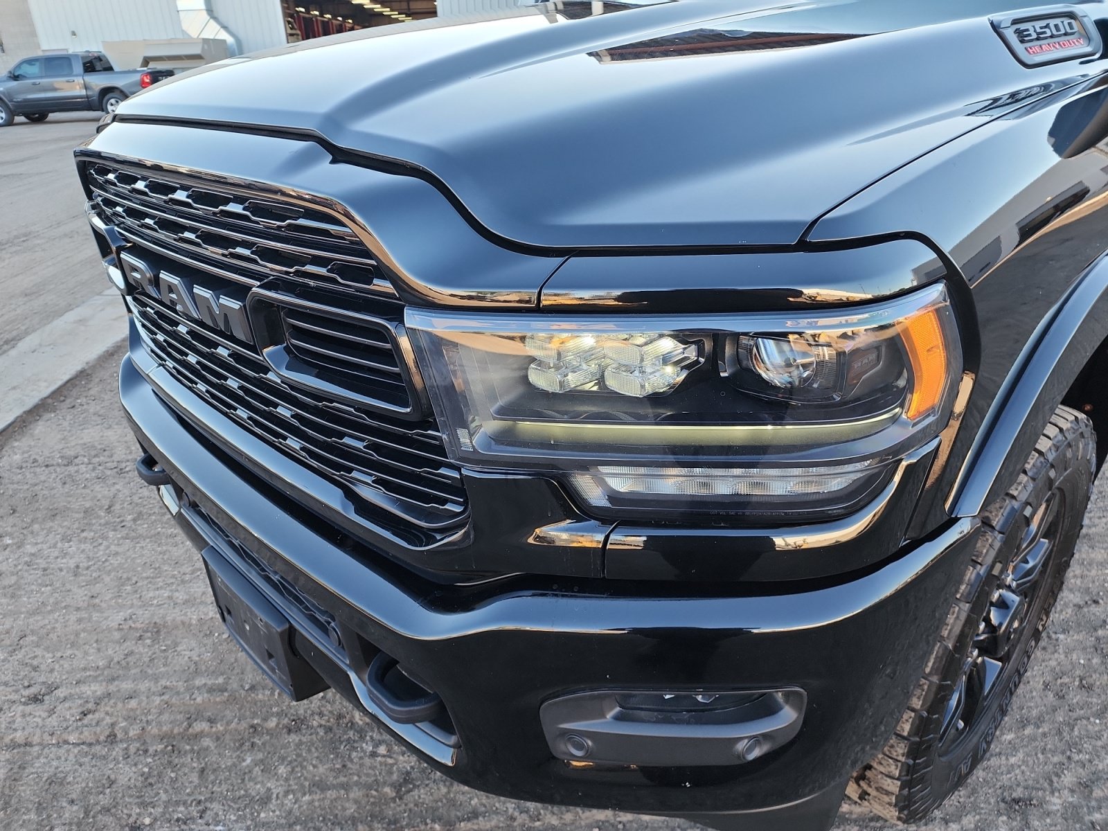 Used 2022 RAM 3500 Limited AWD/4WD image 11
