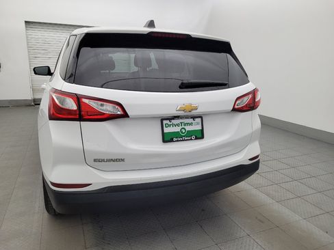 Used 2020 Chevrolet Equinox LS w/ LS Convenience Package FWD image 6