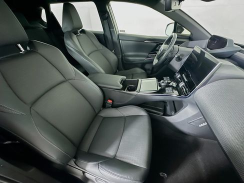 Used 2023 Subaru Solterra AWD image 32