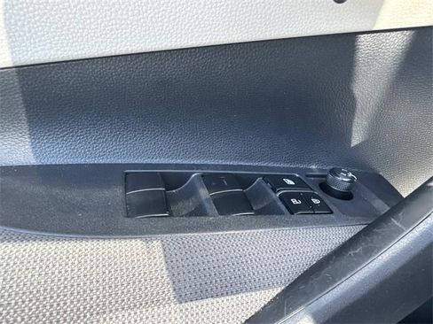 Used 2025 Toyota Corolla LE image 16