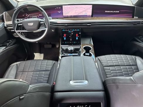 Used 2025 Cadillac Escalade Sport Platinum w/ LPO, ONYX Package AWD/4WD image 20