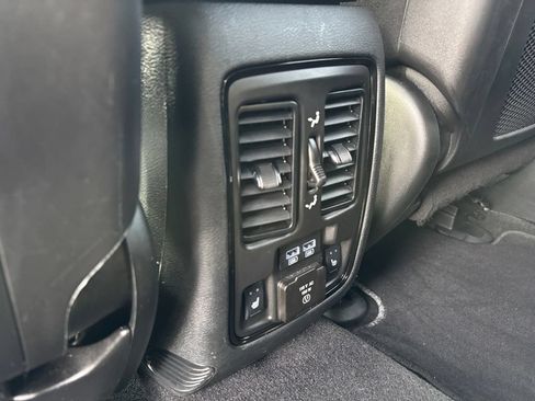 Used 2025 Dodge Durango R/T AWD/4WD image 36