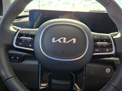 New 2026 Kia Carnival LXS FWD image 13