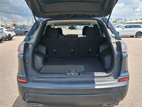 Used 2020 Jeep Cherokee Latitude FWD image 6