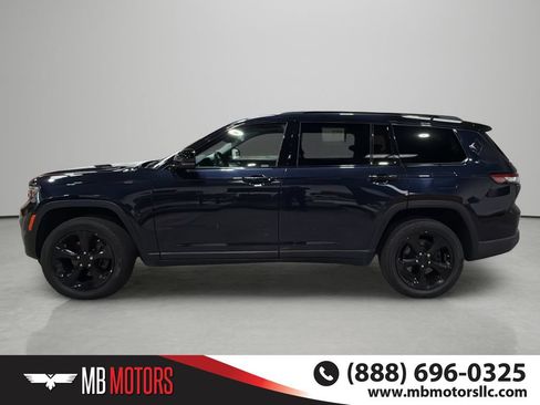Used 2024 Jeep Grand Cherokee L Limited w/ Black Appearance Package AWD/4WD image 2