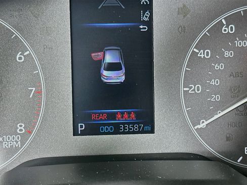 Used 2025 Toyota Corolla LE FWD image 18