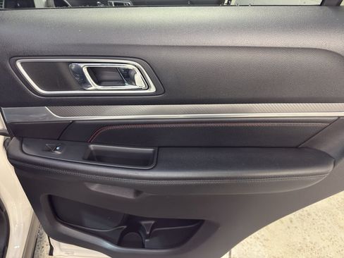 Used 2016 Ford Explorer Sport AWD/4WD image 23