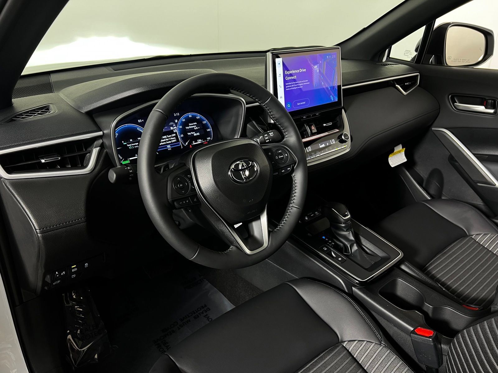 Used 2026 Toyota Corolla Cross AWD Hybrid w/ Convenience Package image 12