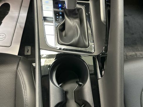 New 2026 Hyundai Elantra Limited FWD image 19
