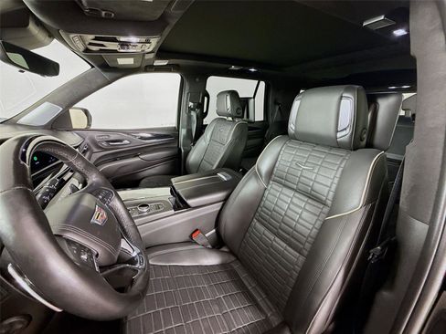 Used 2024 Cadillac Escalade V image 2