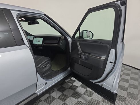 Used 2024 Rivian R1T Adventure AWD/4WD image 18