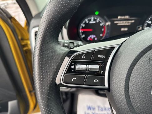 Used 2023 Kia Seltos SX w/ SX Sunroof Package image 19