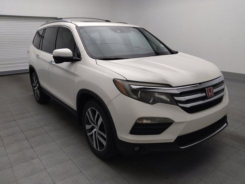 Used 2018 Honda Pilot Touring image 13