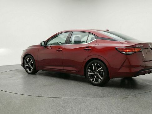 Used 2025 Nissan Sentra SV image 5