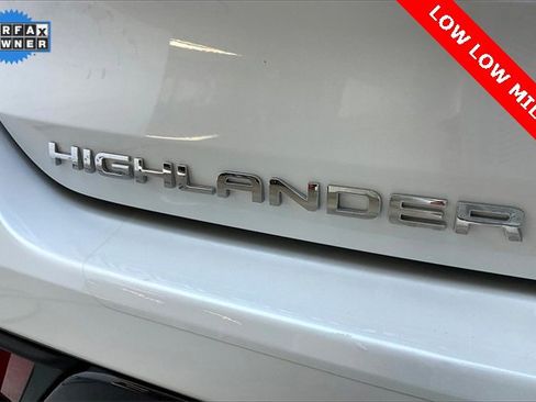 Used 2023 Toyota Highlander Limited image 31