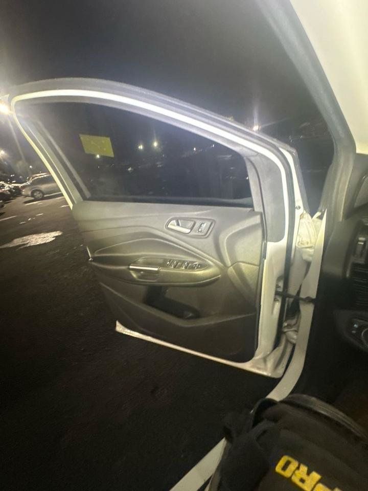 Used 2017 Ford Escape SE AWD/4WD image 15