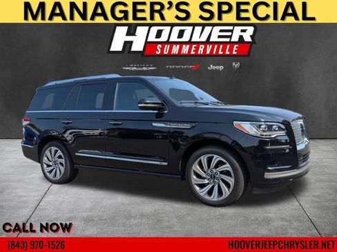 Used 2023 Lincoln Navigator Reserve AWD/4WD image 1