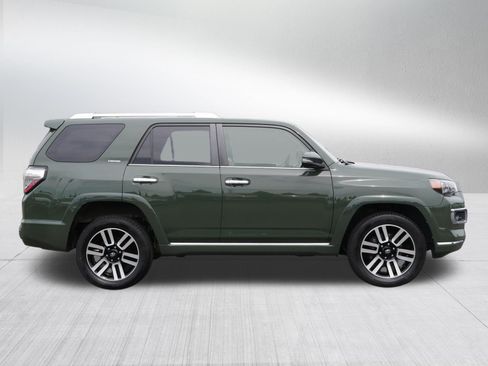 Used 2022 Toyota 4Runner Limited AWD/4WD image 8