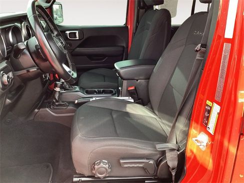 Used 2020 Jeep Wrangler Unlimited Sahara w/ Uconnect 4C Nav & Sound Group image 9