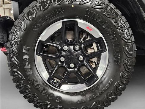Used 2021 Jeep Wrangler Unlimited Rubicon AWD/4WD image 22