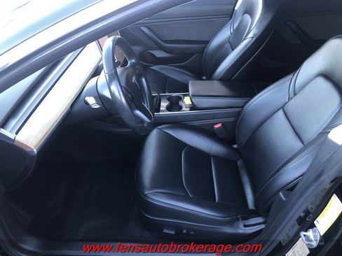 Used 2018 Tesla Model 3 Mid Range image 11