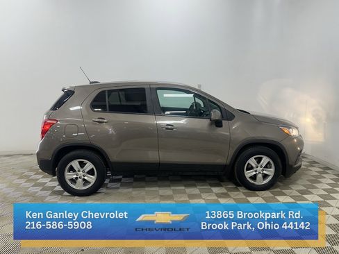 Used 2021 Chevrolet Trax LS w/ Tint and Cruise Package image 4