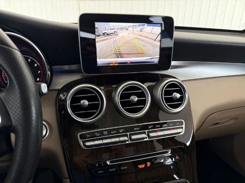 Used 2018 Mercedes-Benz GLC 300 image 5