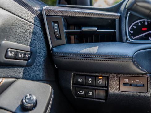 Used 2019 Toyota Avalon Touring w/ All Weather Liner Package FWD image 18