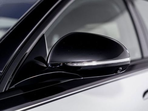 Used 2025 Mercedes-Benz Maybach S 680 4MATIC image 32
