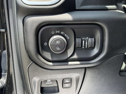 Used 2023 RAM 1500 Laramie AWD/4WD image 31
